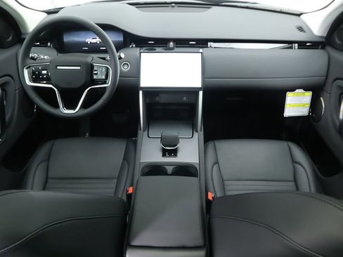 Used 2025 Land Rover Discovery Sport S image 14