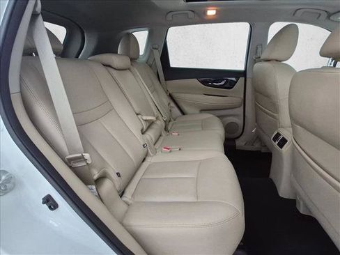 Used 2019 Nissan Rogue SL w/ Premium Package FWD image 24