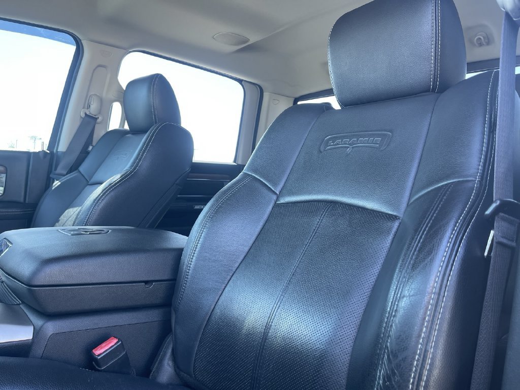 Used 2018 RAM 1500 Laramie w/ Convenience Group AWD/4WD image 15