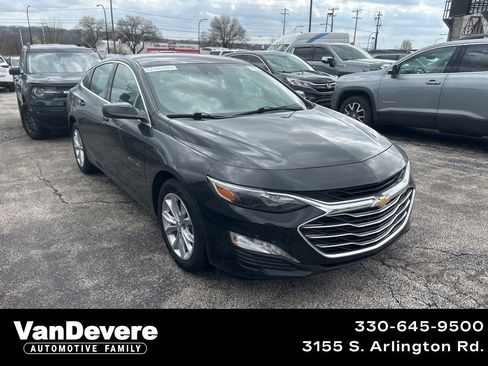 Used 2025 Chevrolet Malibu LT image 1