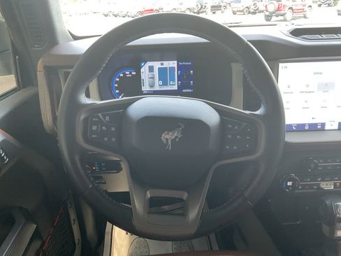 Used 2023 Ford Bronco Heritage Edition AWD/4WD image 13