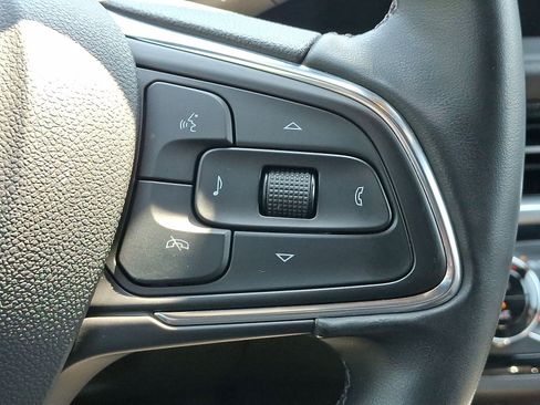 Used 2024 Buick Envista Sport Touring w/ Convenience I Package FWD image 18