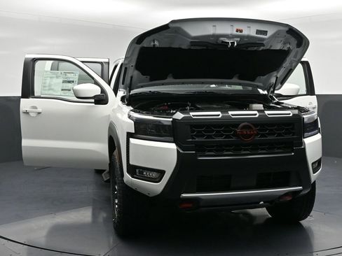 New 2026 Nissan Frontier PRO-4X w/ Tow Package image 38