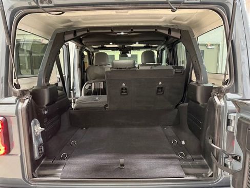 Used 2025 Jeep Wrangler Unlimited Sahara w/ Safety Group image 35