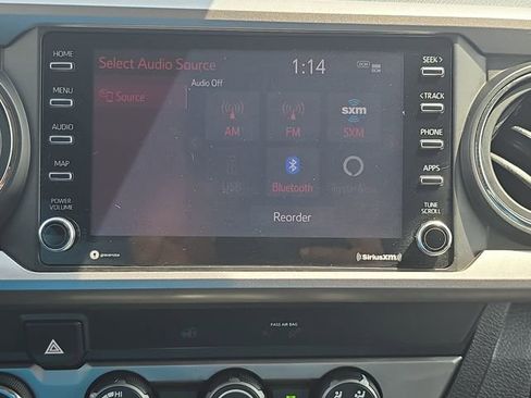 Used 2020 Toyota Tacoma SR5 w/ SR5 Appearance Package (SM) image 20