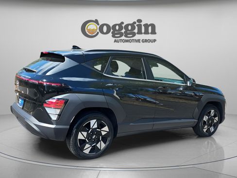 Used 2025 Hyundai Kona SEL image 6