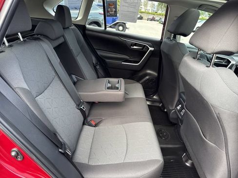 Used 2025 Toyota RAV4 XLE w/ Convenience Package FWD image 29