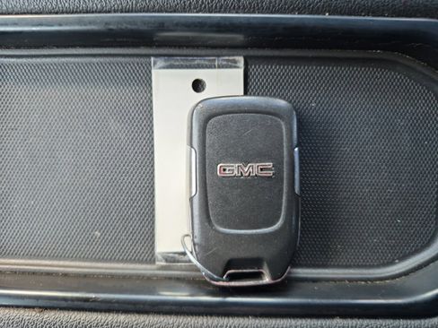 Used 2019 GMC Sierra 1500 SLT image 32