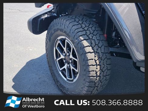 New 2026 Jeep Gladiator Rubicon w/ Safety Group AWD/4WD image 32