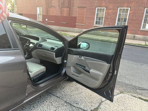 Used 2013 Honda Civic EX-L image 16