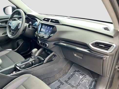 Used 2021 Chevrolet TrailBlazer LT w/ Convenience Package image 27