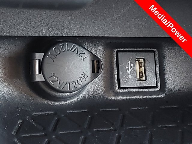 Used 2025 Toyota RAV4 LE AWD/4WD image 19