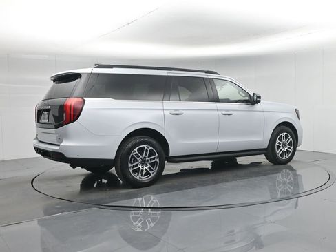 Used 2025 Ford Expedition Max Active image 32