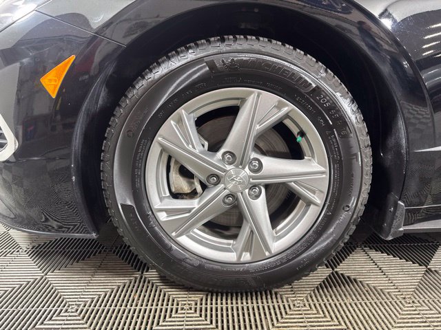 Used 2023 Hyundai Sonata SE w/ Preferred Accessory Package FWD image 10