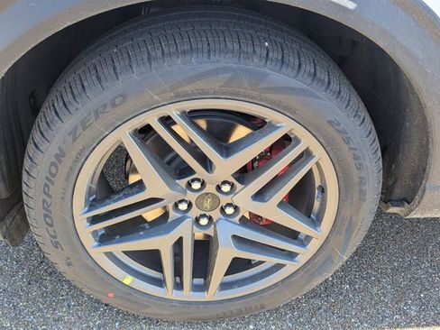 New 2026 Ford Explorer ST-Line image 25