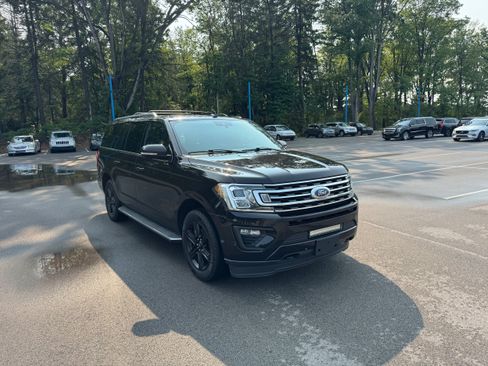 Used 2020 Ford Expedition Max XLT w/ Equipment Group 202A AWD/4WD image 3