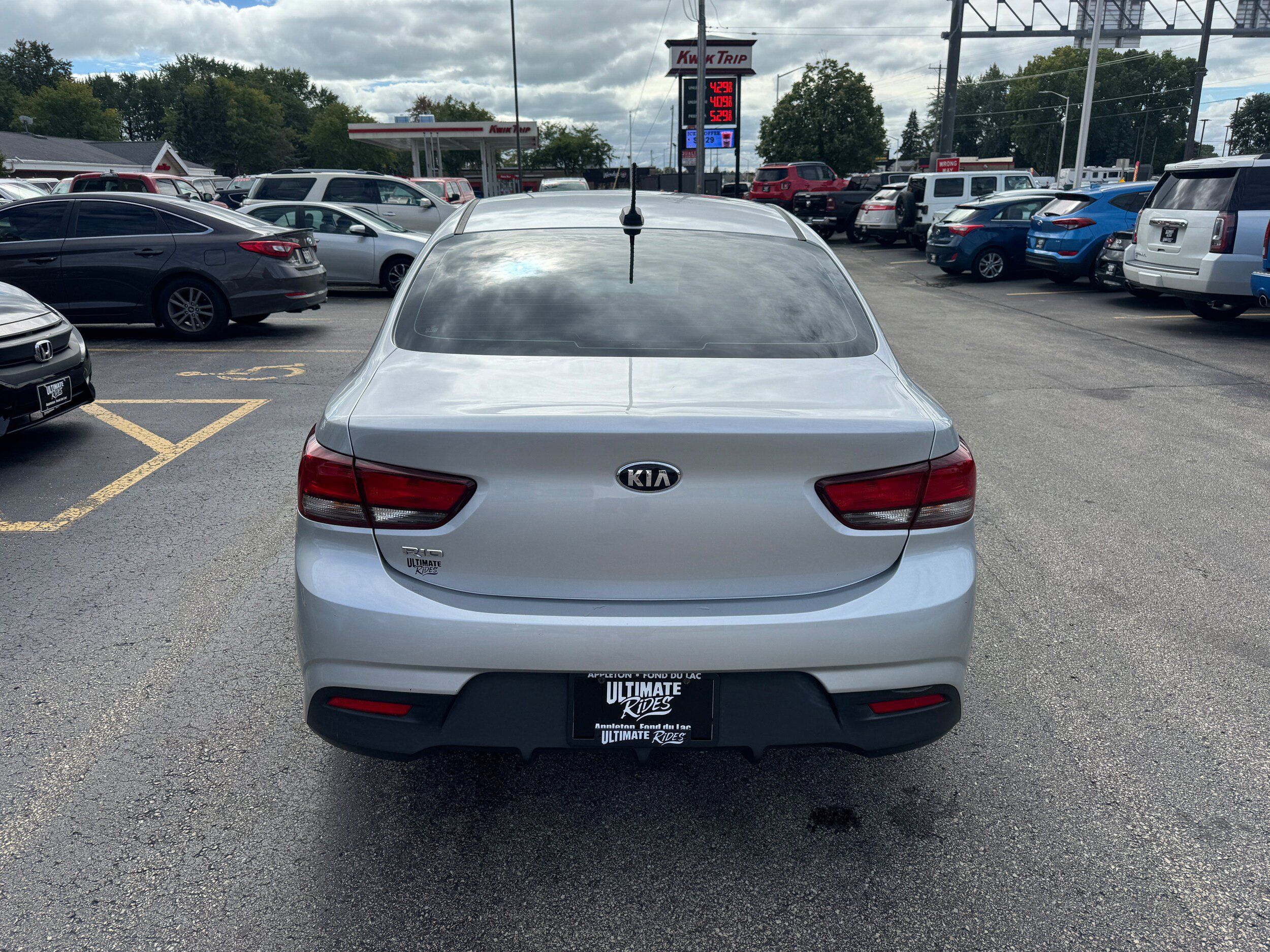 Used 2018 Kia Rio LX FWD image 4
