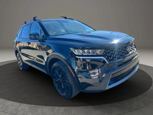 Used 2021 Kia Sorento S w/ Panoramic Sunroof Package AWD/4WD image 3