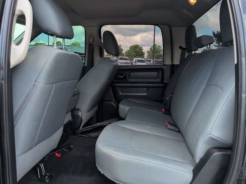 Used 2017 RAM 1500 Express w/ Express Value Package RWD image 17