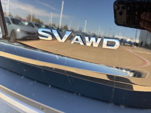 Used 2022 Nissan Rogue SV w/ SV Premium Package image 10