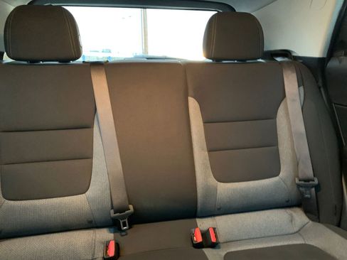 Used 2025 Chevrolet TrailBlazer LT image 35