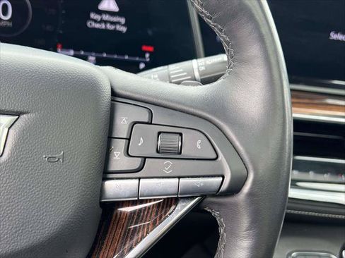 Used 2023 Cadillac Escalade ESV Premium Luxury AWD/4WD image 22