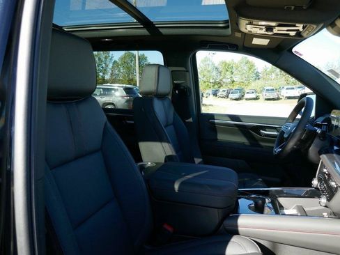 New 2026 Chevrolet Suburban RST w/ RST Capability Package image 7