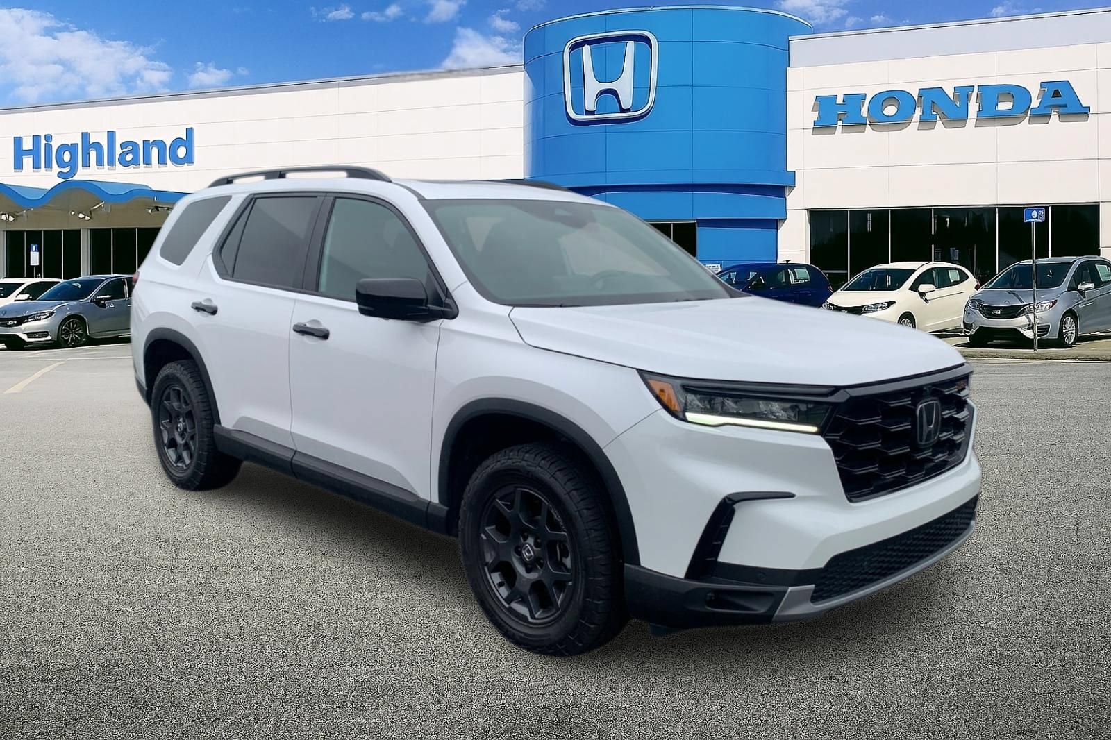 Used 2024 Honda Pilot TrailSport image 7
