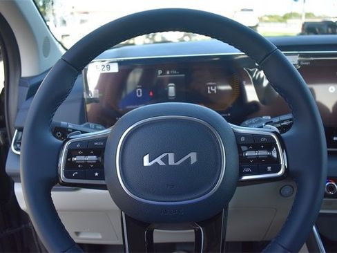 New 2026 Kia Carnival EX image 29