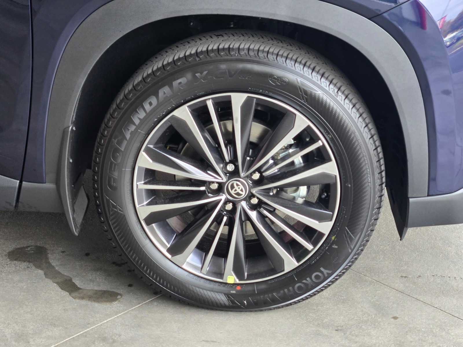 New 2026 Toyota Grand Highlander AWD Hybrid image 4