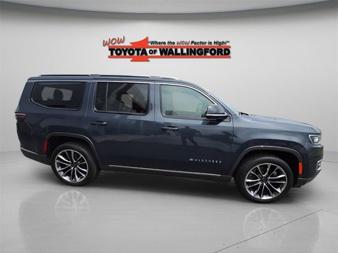 Used 2022 Jeep Wagoneer Series III w/ Premium Group I image 19