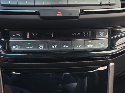 Used 2016 Honda Accord Sport image 33