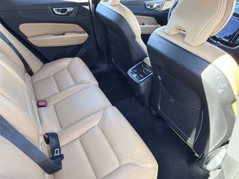 Used 2023 Volvo XC60 B5 Ultimate w/ Climate Package image 16