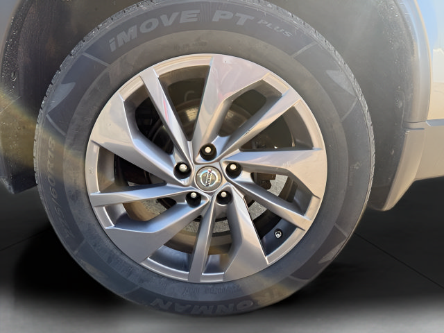 Used 2016 Nissan Rogue SL AWD/4WD image 11