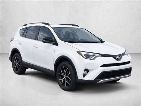 Used 2018 Toyota RAV4 SE w/ Power Extra Value Package FWD image 3