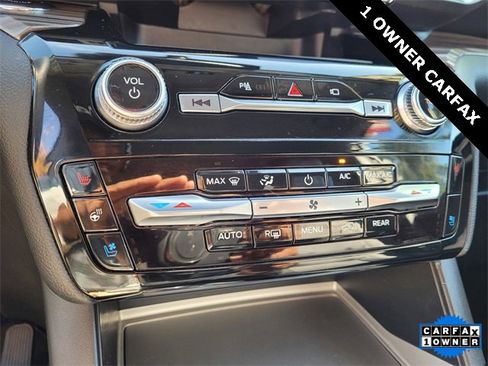 Used 2023 Ford Explorer Limited image 21