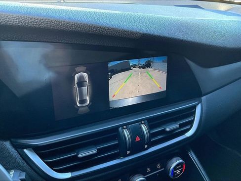 Used 2022 Alfa Romeo Giulia Veloce image 15