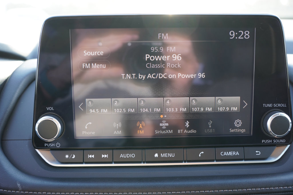 Used 2025 Nissan Rogue SV AWD/4WD image 25