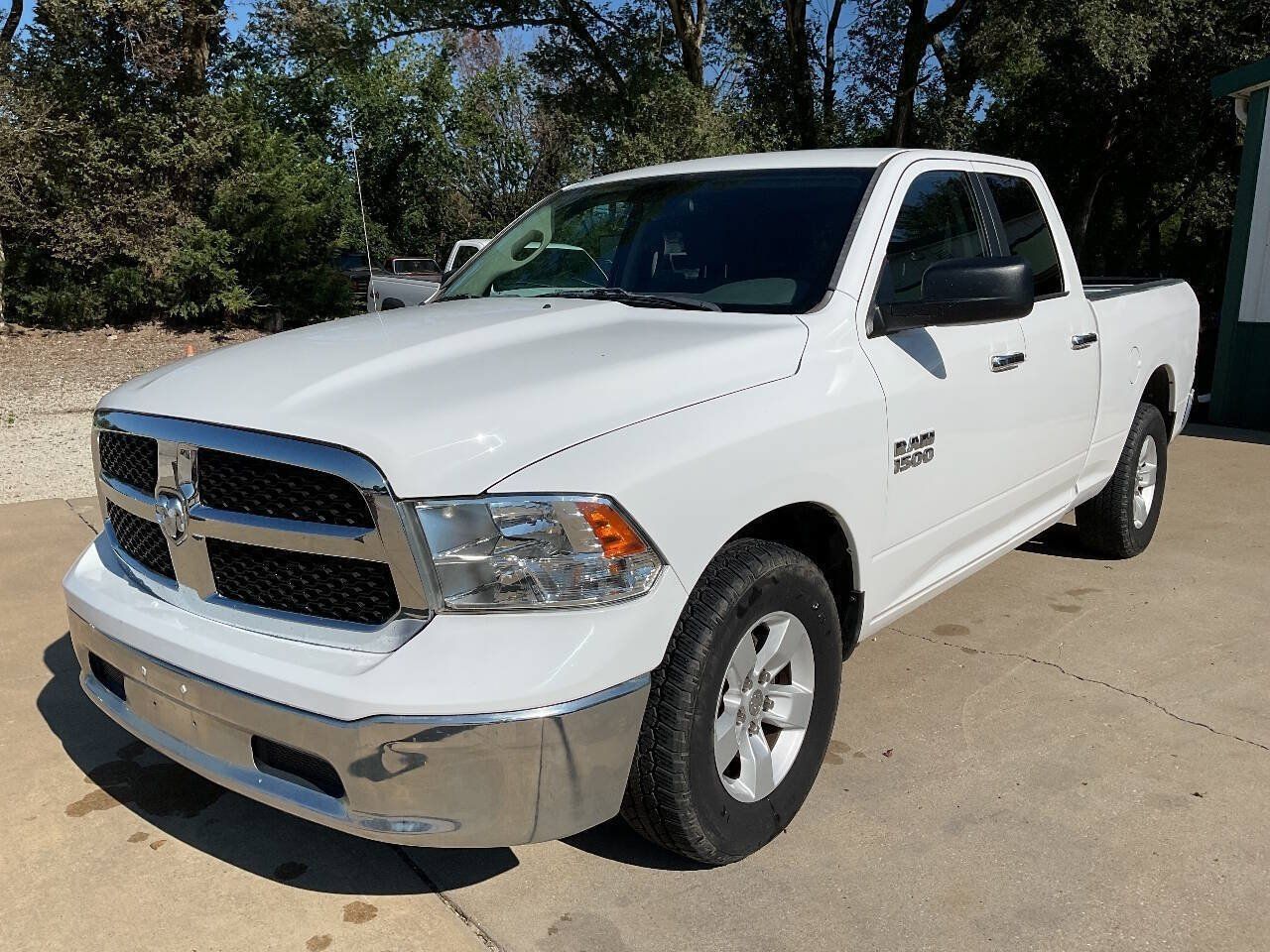 Used 2017 RAM 1500 Classic SLT RWD image 5