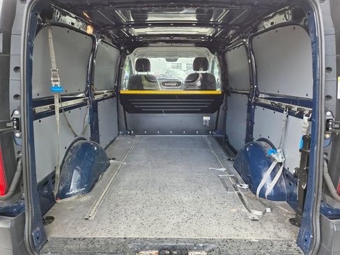 Used 2022 Mercedes-Benz Metris image 28