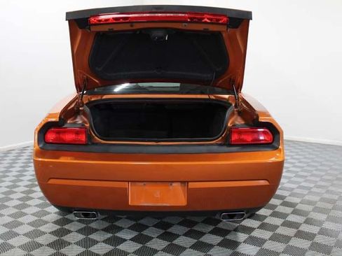 Used 2011 Dodge Challenger RWD image 13