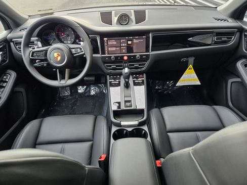 Used 2026 Porsche Macan image 13