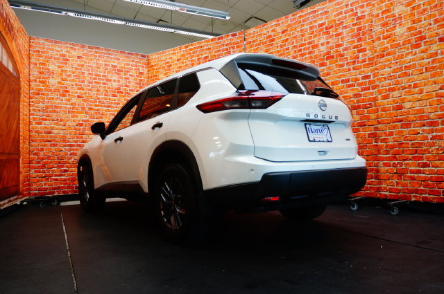 Certified 2025 Nissan Rogue S AWD/4WD image 8