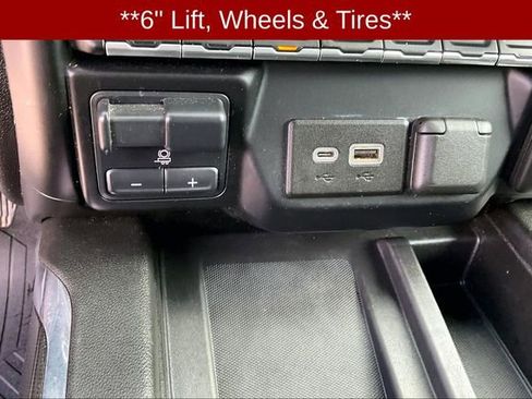 Used 2021 GMC Sierra 2500 AT4 w/ AT4 Premium Plus Package AWD/4WD image 15