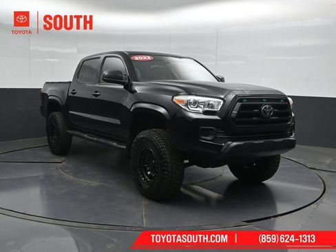 Used 2022 Toyota Tacoma SR AWD/4WD image 4
