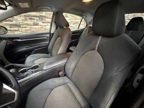 Used 2022 Toyota Camry LE w/ Convenience Package FWD image 14