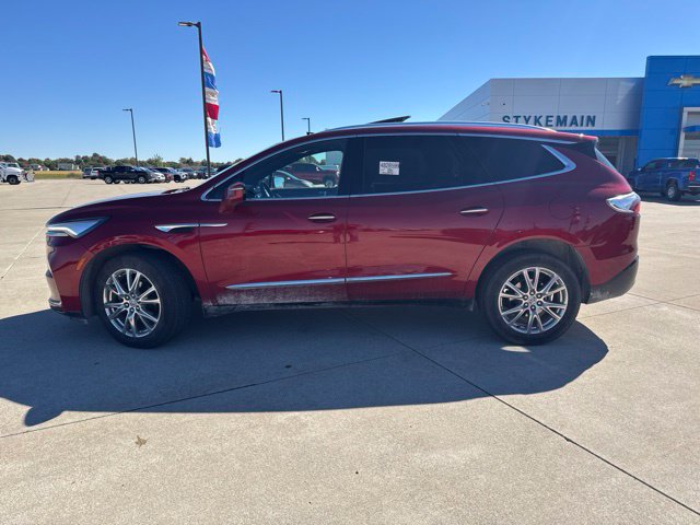 Used 2023 Buick Enclave Essence w/ Experience Buick Package AWD/4WD image 3