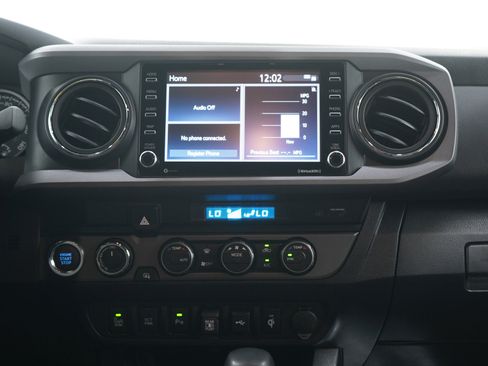Used 2023 Toyota Tacoma TRD Sport w/ Advanced Technology Package AWD/4WD image 15