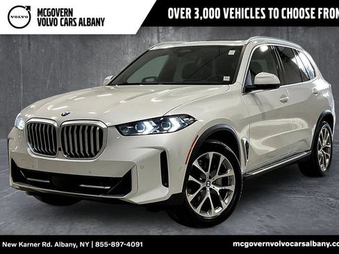 Used 2025 BMW X5 xDrive40i AWD/4WD image 1