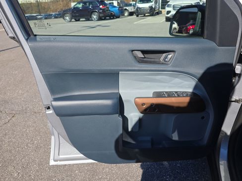 Used 2024 Ford Maverick Lariat w/ FX4 Off-Road Package image 19